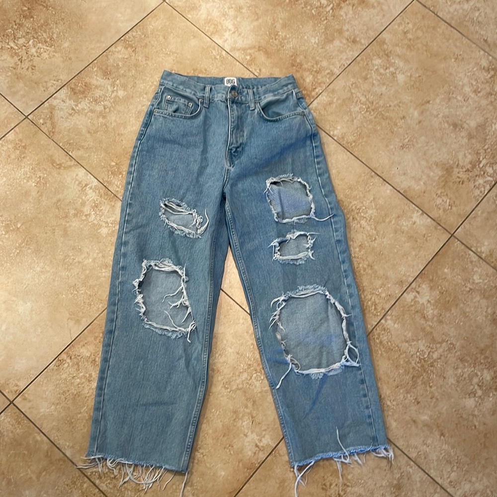 Distressed baggy jeans